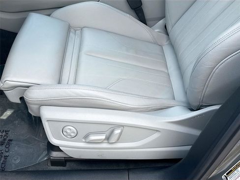 Certified 2025 Audi Q5 e Premium Plus w/ Premium Plus Package AWD/4WD image 20