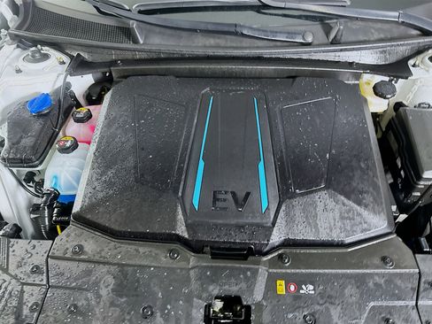 Used 2024 Hyundai Ioniq 5 SEL image 31