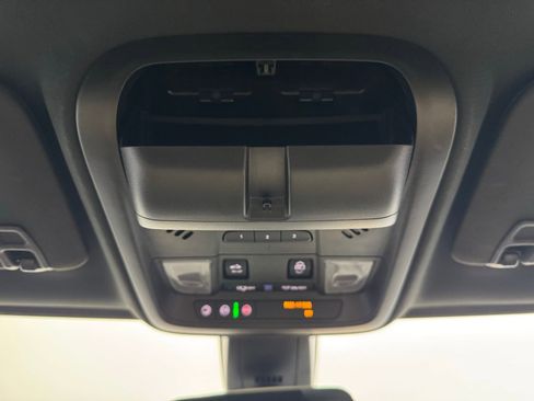 Used 2017 Cadillac XT5 Luxury w/ Driver Awareness Package image 29