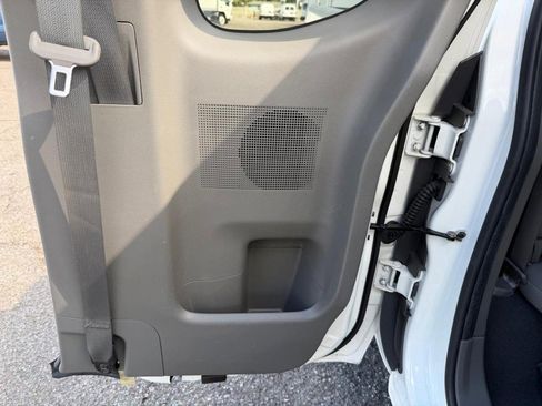 Used 2019 Nissan Frontier S image 24