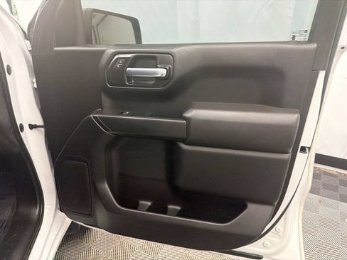 Used 2021 Chevrolet Silverado 1500 Custom Trail Boss w/ LPO, Dark Essentials Package AWD/4WD image 14