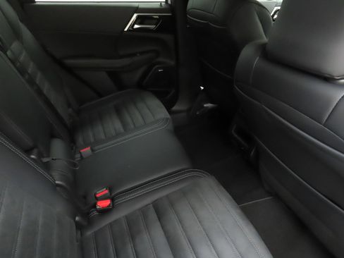 New 2026 Mitsubishi Outlander SE FWD image 15