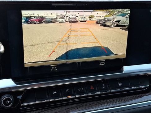 Used 2023 Chevrolet Silverado 1500 RST AWD/4WD image 12