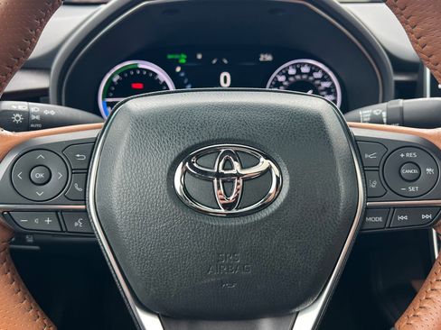 Certified 2020 Toyota Avalon Limited image 22