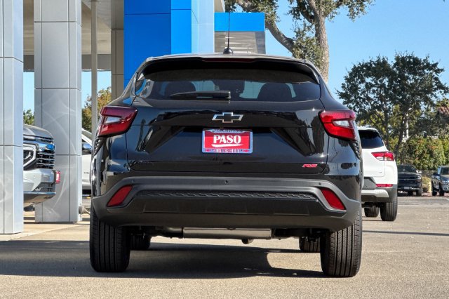 New 2026 Chevrolet Trax RS w/ Sunroof Package FWD image 8