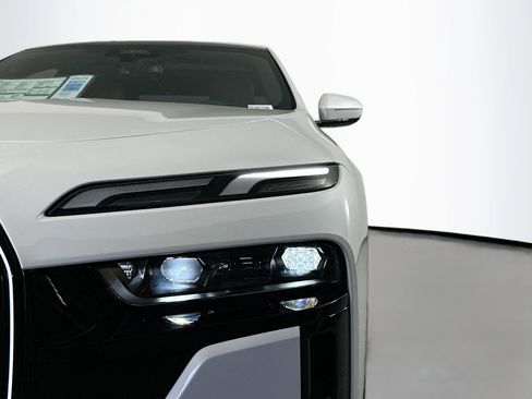 New 2026 BMW i7 eDrive50 w/ M Sport Package image 7