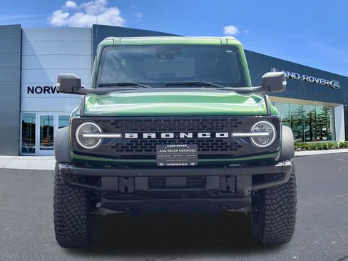 Used 2023 Ford Bronco Wildtrak image 2