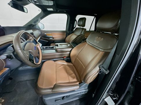 Used 2025 Ford Expedition King Ranch AWD/4WD image 13