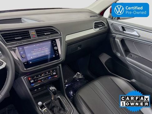 Certified 2022 Volkswagen Tiguan SE w/ Panoramic Sunroof Package image 24