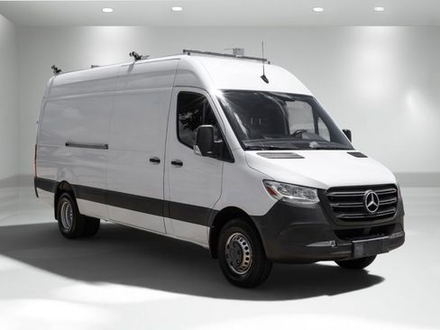 Used 2019 Mercedes-Benz Sprinter 170 Cargo image 5