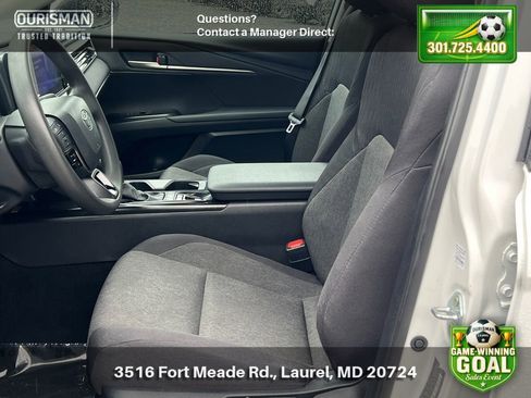 Used 2025 Toyota Camry LE FWD image 6