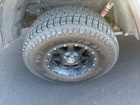 Used 2020 Jeep Gladiator Rubicon w/ Dual Top Group AWD/4WD image 10