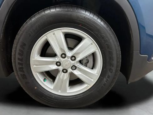 Used 2020 Chevrolet Trax LT FWD image 22