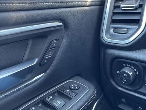 Used 2022 RAM 1500 Laramie AWD/4WD image 10