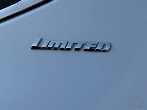 Used 2024 Toyota Tundra Limited AWD/4WD image 11