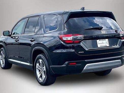 Used 2025 Honda Pilot EX-L image 4
