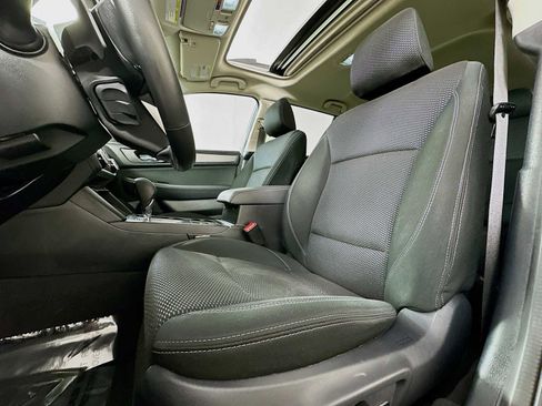 Used 2019 Subaru Outback 2.5i Premium image 19