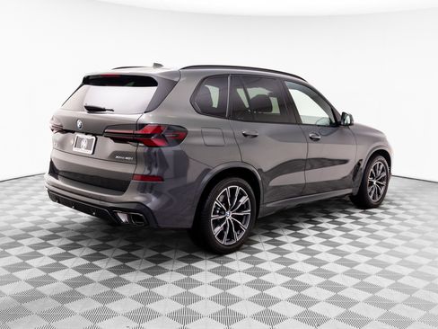 Used 2024 BMW X5 xDrive40i w/ M Sport Package AWD/4WD image 5