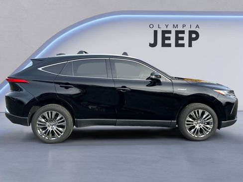 Used 2021 Toyota Venza XLE w/ Softex Package image 6