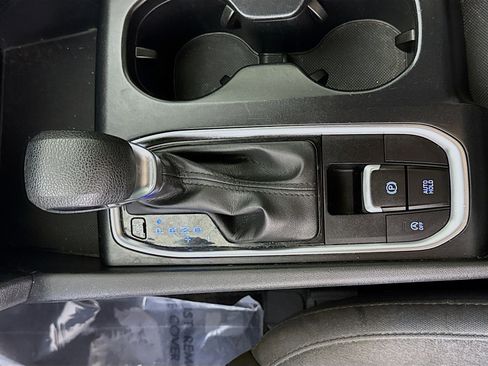 Used 2019 Hyundai Santa Fe SE image 20