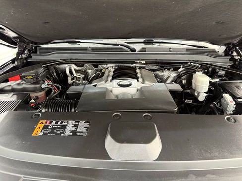 Used 2018 Cadillac Escalade Premium Luxury image 10