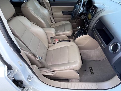 Used 2015 Jeep Patriot High Altitude AWD/4WD image 25