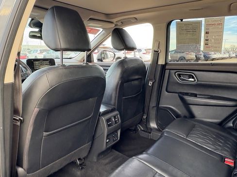 Certified 2021 Nissan Rogue Platinum image 34