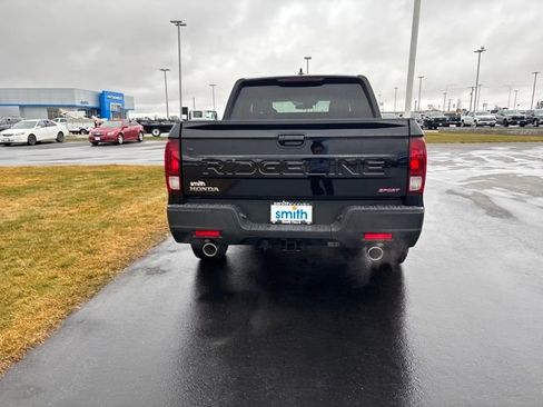 New 2025 Honda Ridgeline Sport image 4