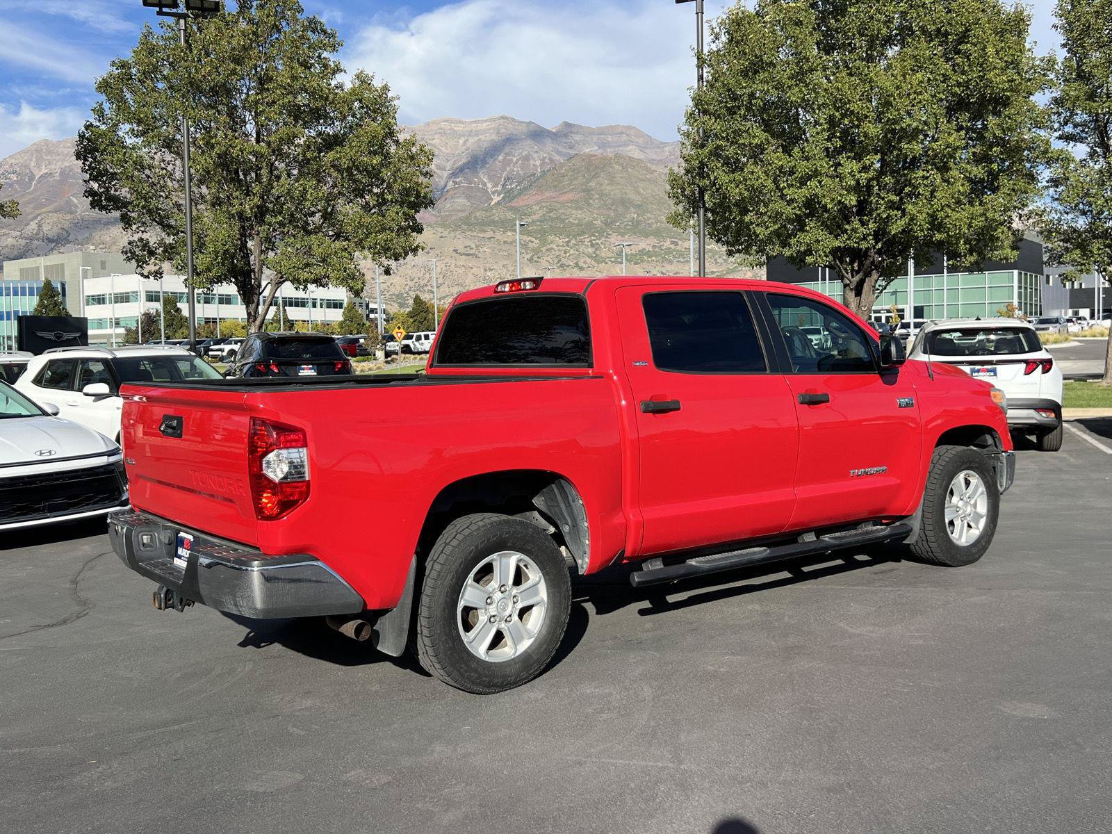 Used 2014 Toyota Tundra SR5 w/ SR5 Upgrade Package AWD/4WD image 15