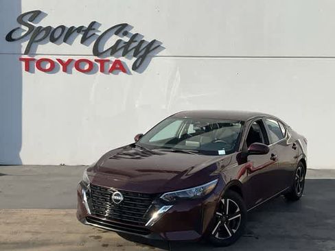 Used 2024 Nissan Sentra SV image 1