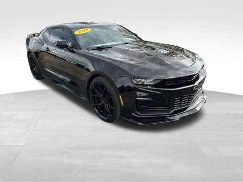 Used 2019 Chevrolet Camaro SS image 9