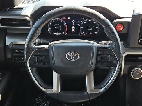 Certified 2024 Toyota Tacoma TRD Off-Road AWD/4WD image 21