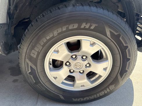 Used 2006 Toyota Tacoma PreRunner RWD image 24