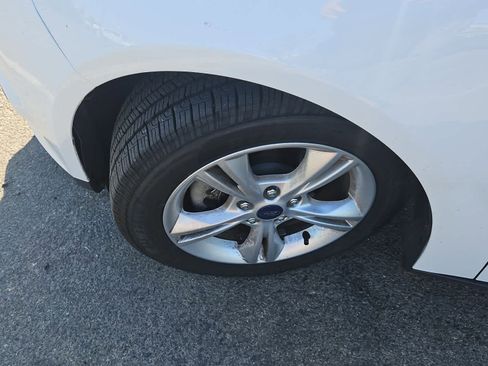 Used 2014 Ford Focus SE image 3