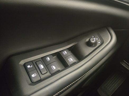 Used 2023 Jeep Grand Cherokee L Laredo AWD/4WD image 32