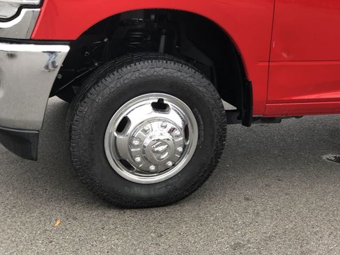 Used 2024 RAM 3500 Tradesman w/ Towing Technology Group image 2