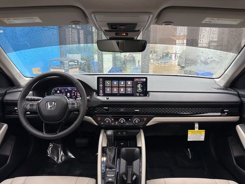 Used 2025 Honda Accord EX-L image 18