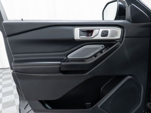 Used 2020 Ford Explorer ST w/ ST Street Pack image 11