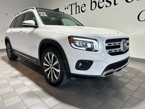 Used 2022 Mercedes-Benz GLB 250 4MATIC image 1