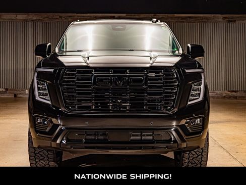 Used 2025 GMC Yukon XL Denali w/ Denali Reserve Package image 4