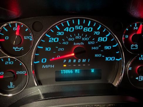 Used 2025 GMC Savana 3500 LT w/ LT Preferred Equipment Group RWD image 18