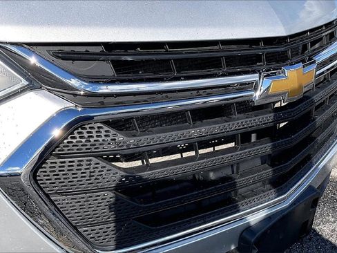 Used 2021 Chevrolet Traverse LS image 33