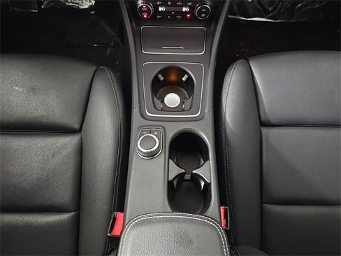 Certified 2020 Mercedes-Benz GLA 250 4MATIC image 20