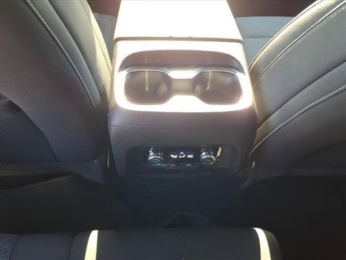 Used 2025 GMC Acadia Elevation image 16