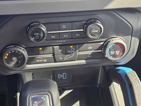 Used 2024 Ford Bronco Black Diamond AWD/4WD image 24