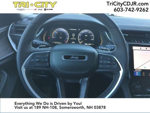 New 2025 Jeep Grand Cherokee Limited image 12