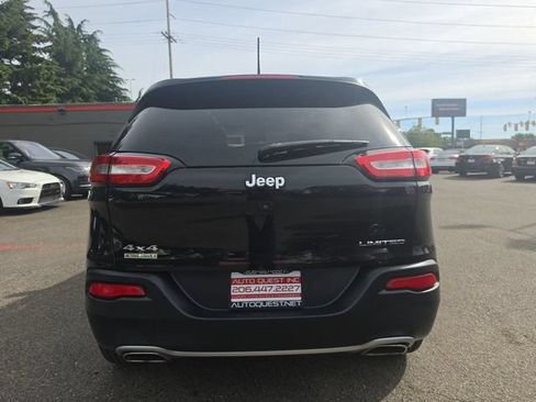 Used 2015 Jeep Cherokee Limited w/ Luxury Group AWD/4WD image 25