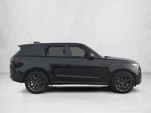 Used 2025 Land Rover Range Rover Sport SE AWD/4WD image 4