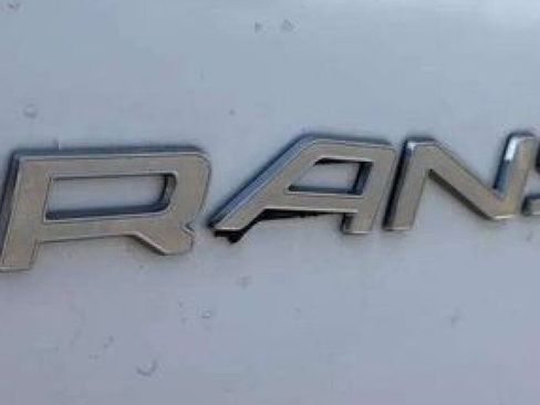 Used 2017 Ford Transit 150 XLT image 19