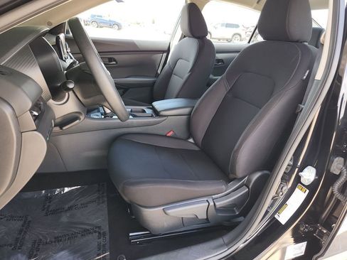 Used 2025 Nissan Sentra S image 12